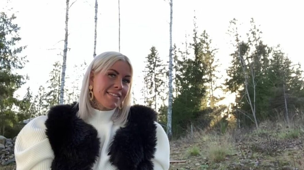 Fem killar i veckan, Angelica.