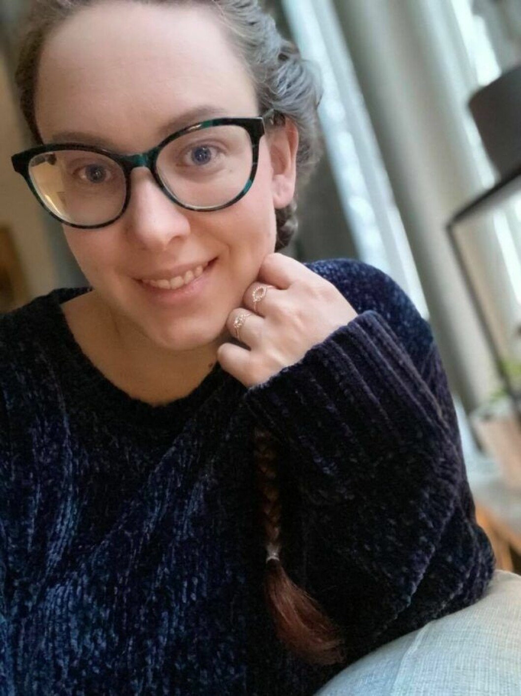 Cornelia Flood är sjuksköterska på den akutpalliativa avdelningen vid Danderyds sjukhus. Corona Flood sjuksköterska