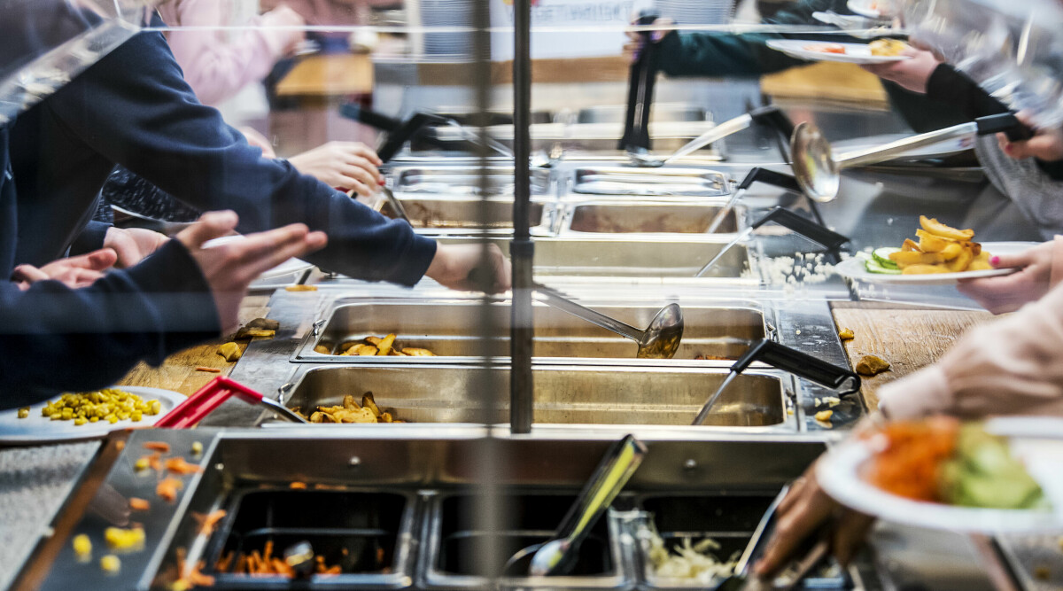 Nya riktlinjer ska få fler att äta skollunchen
