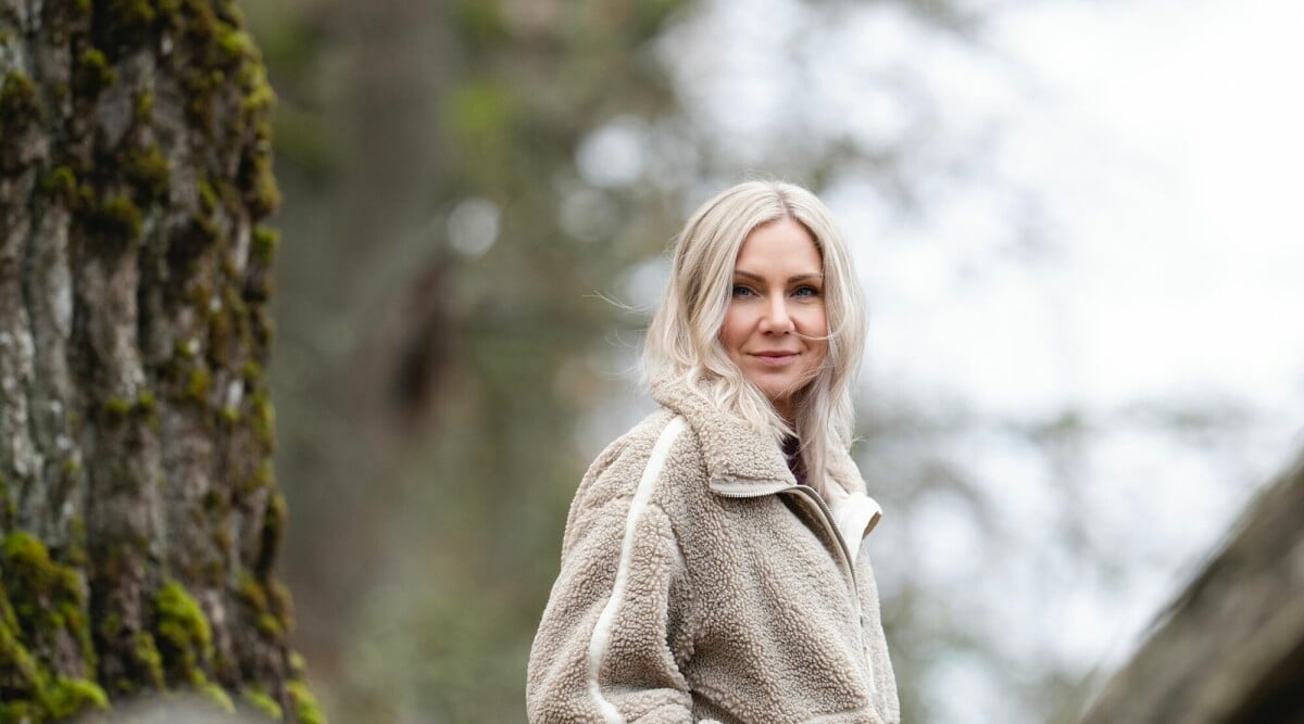 Elina lämnade bort sitt barn av kärlek: ”Det blev något positivt av någonting som var negativt"