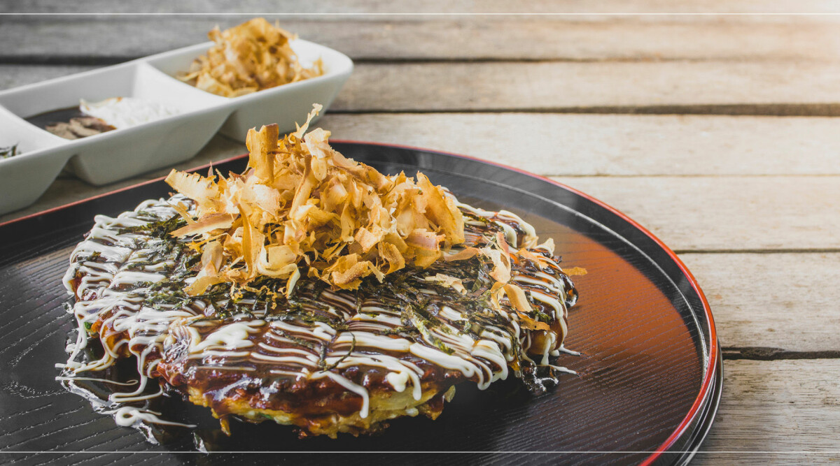 Okonomiyaki – recept på den populära japanska kålpannkakan