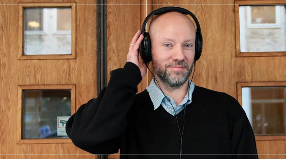 Skadligt att lyssna på musik i hörlurar ofta? Audiologen svarar