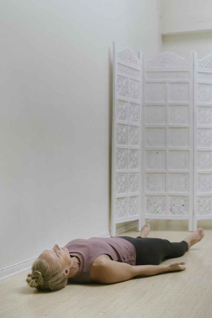 Åsa Nyvall visar yinyoga: Savasana