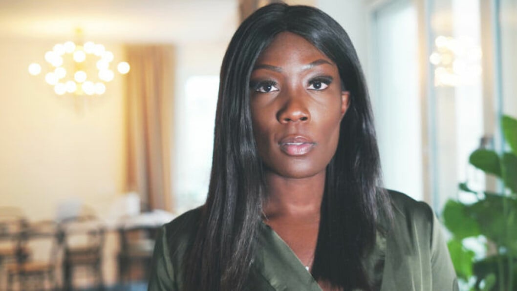 Angela Nakitende fick nog av sin osäkerhet och öppnade upp om si alopeci. Foto: Louise Andersson Angela Nakitende har alopecia