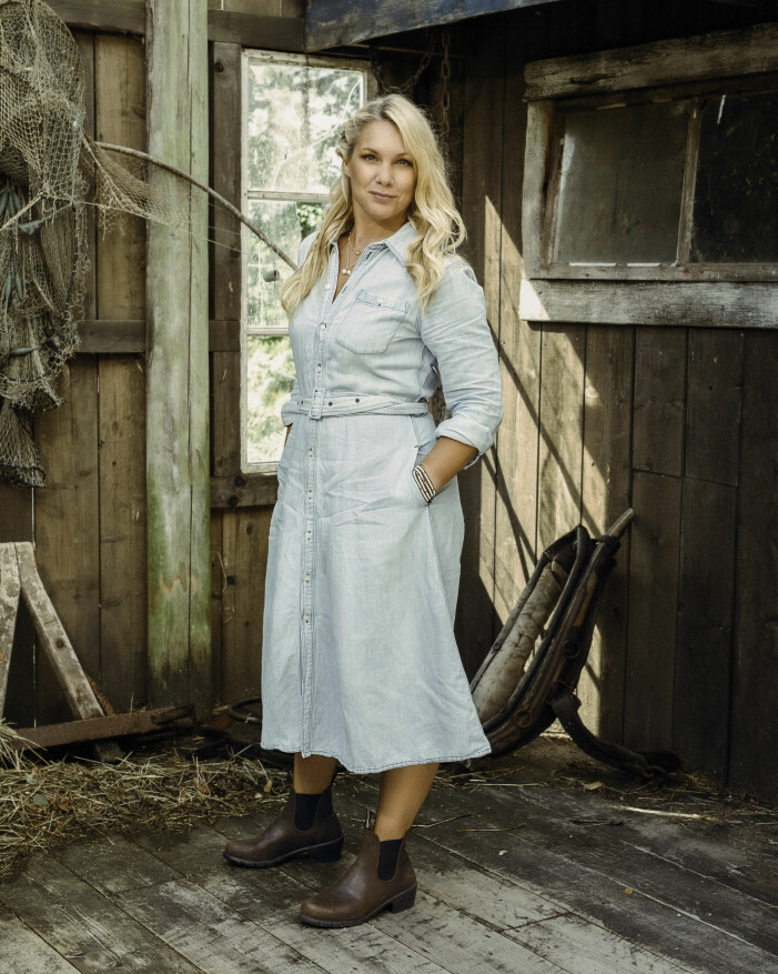 Anna Brolin under inspelningen av Farmen. Anna brolin i farmen