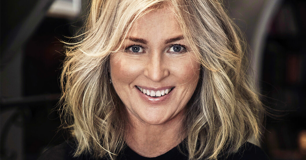 Författaren Åsa Hellberg levde med en sexmissbrukare och har nu valt bort kärleken.