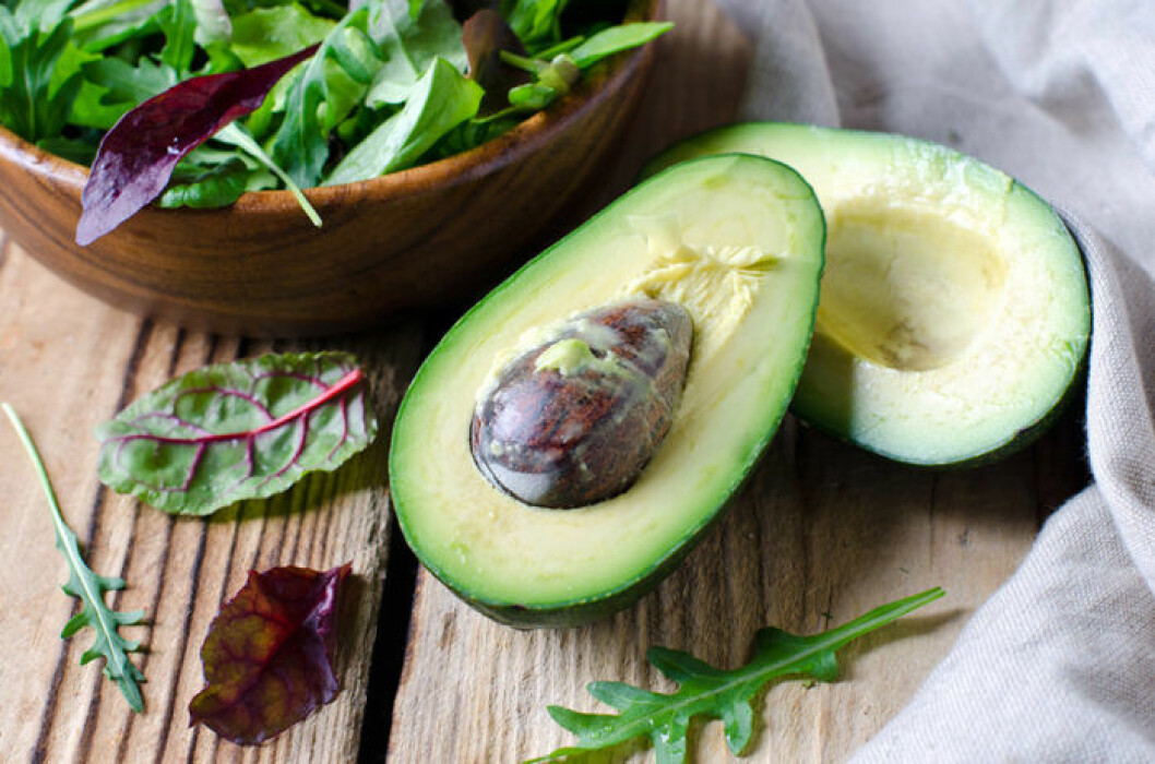 Avokado är inte bara gott – det har även en rad hälsofördelar.