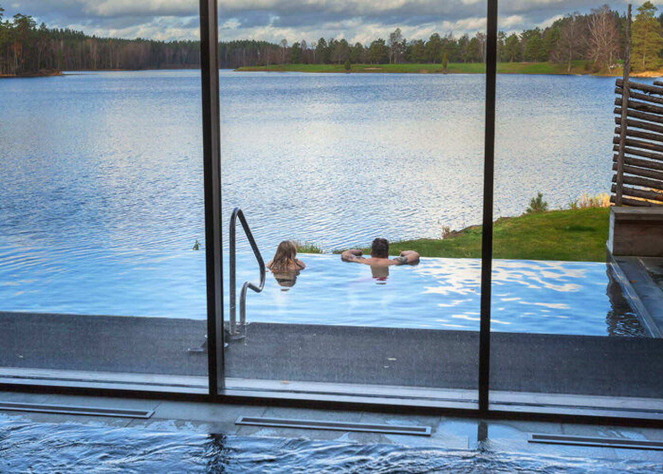 infinity pool vid Hooks herrgård i Jönköping i södra Sverige