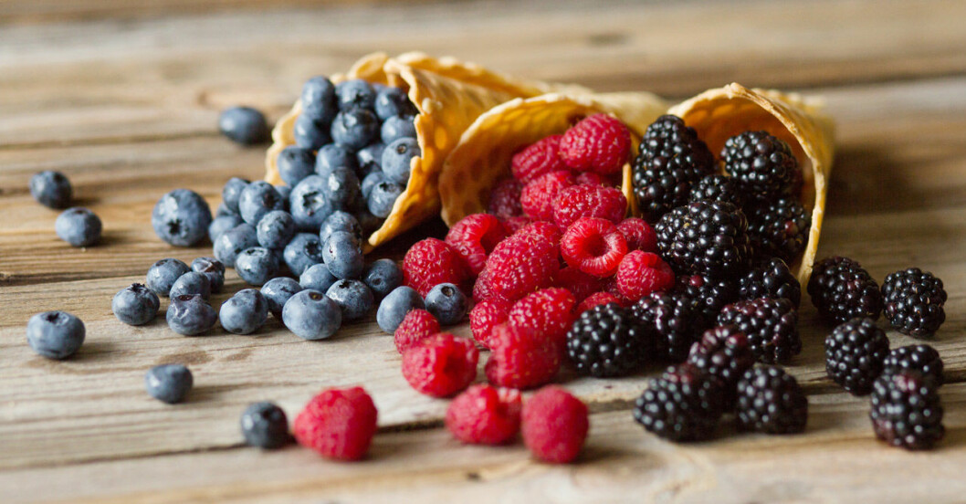 Frossa i sommarens bär och få i dig nyttiga antioxidanter, vitaminer och mineraler. Blåbär, hallon och björnbär innehåller gott om antioxidanter.
