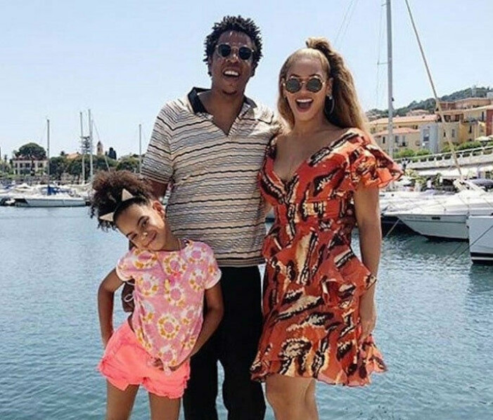 Blue Ivy med föräldrarna Beoyncé och Jay Z. Beyoncé, Jay Z och Blue Ivy Carter