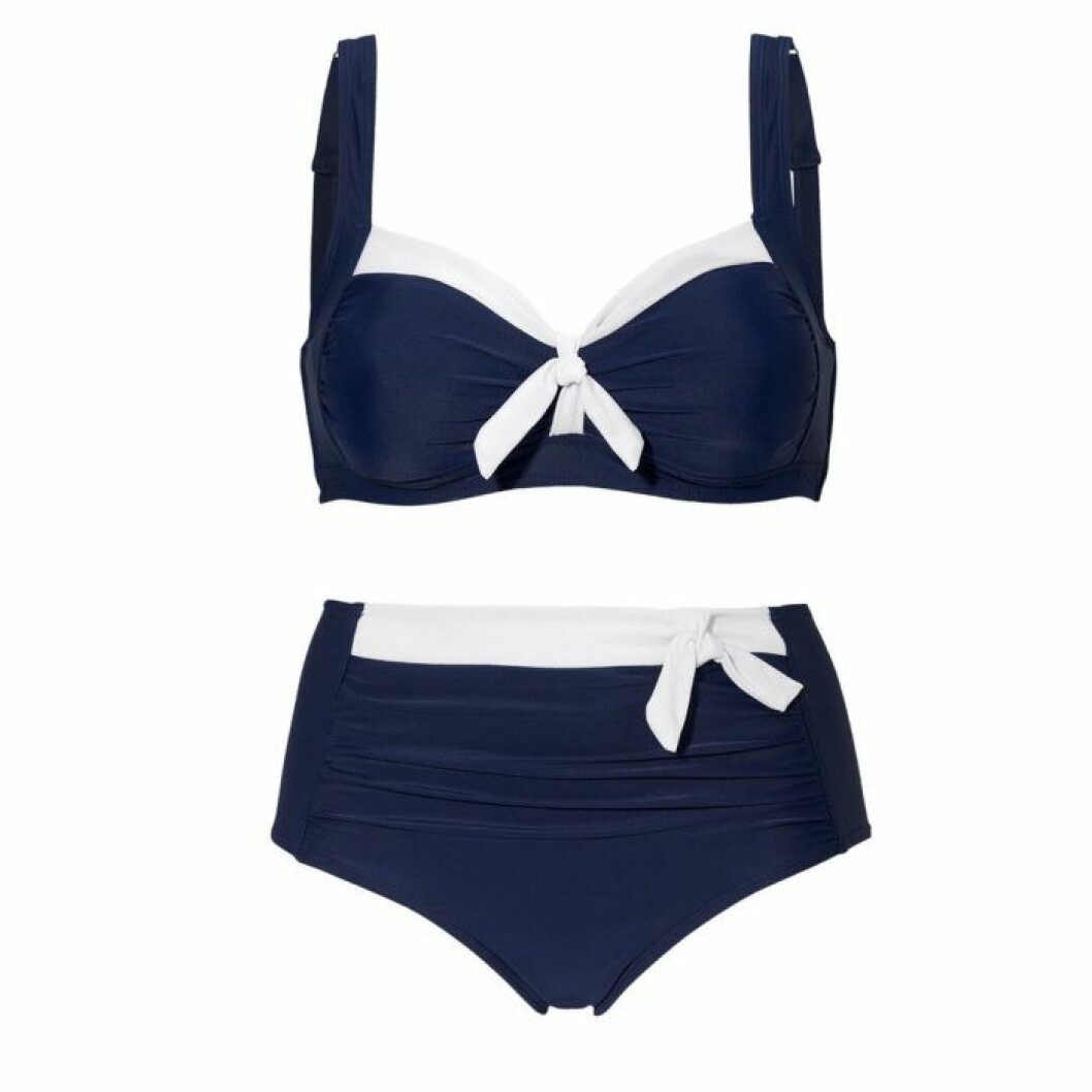 Blå bikini i större storlek