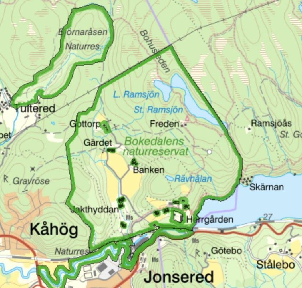 275 hektar är Bokedalens naturreservat. <a href="https://ext-geoportal.lansstyrelsen.se/standard/?appid=f7055495ff9549ca8c1377966628f9ca&customquery=NV%20VicNatur%20Naturreservat,NVR_ID=2000371" target="_blank" rel="noopener">Se större karta här.</a> Bokedalen
