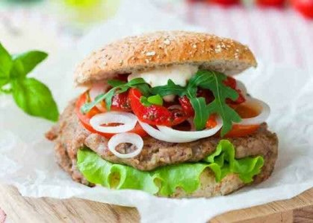 Vegetariska hamburgare: Recept på en god och nyttig bönburgare.