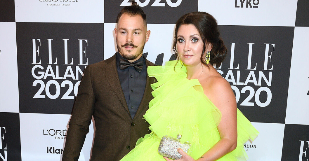 Camilla och kärleken Simon på Elle-galan. Läckberg och Simon Sköld