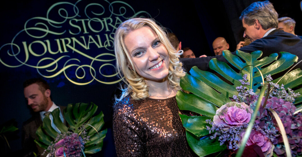 Carina Bergfeldt tog emot Stora journalistpriset 2012. Carina Bergfeldt tar emot Stora journalistpriset