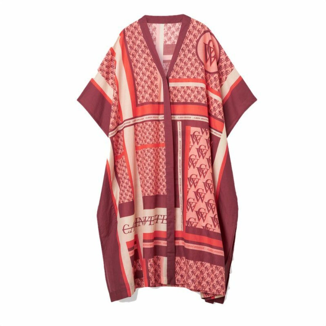 Rödmönstrad kaftan från Carin Wester