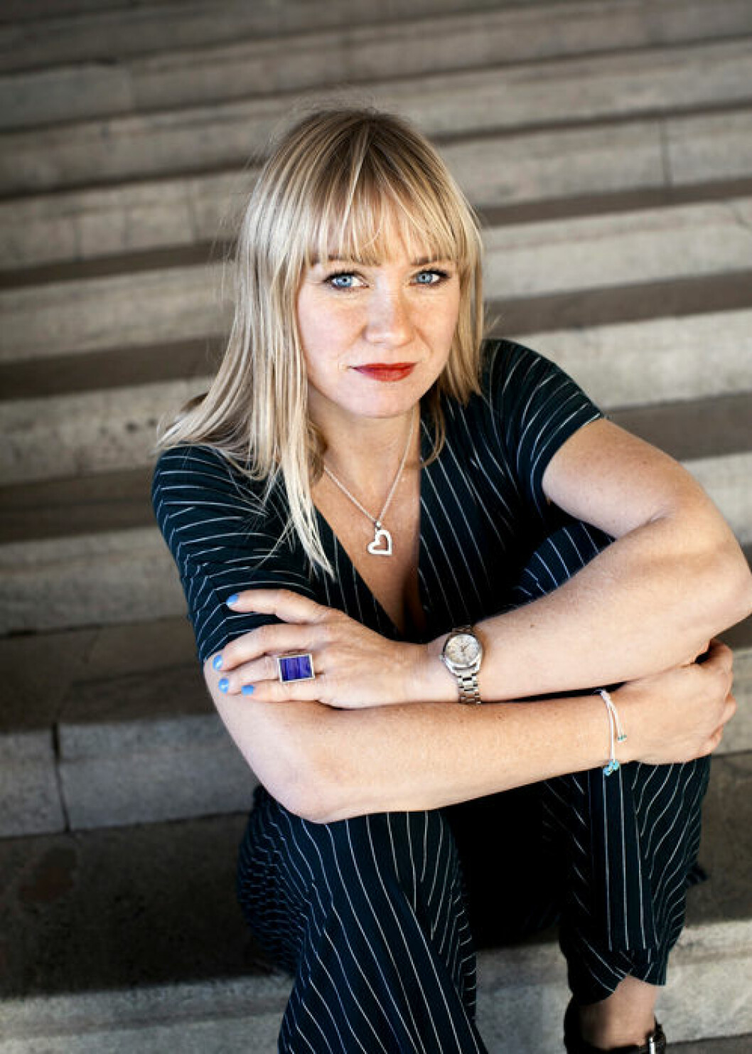 Mammans jakt på kärleken gjorde Carolines barndom otrygg och kaotisk. Ändå upprepade hon själv samma beteende. Caroline Cederquist.