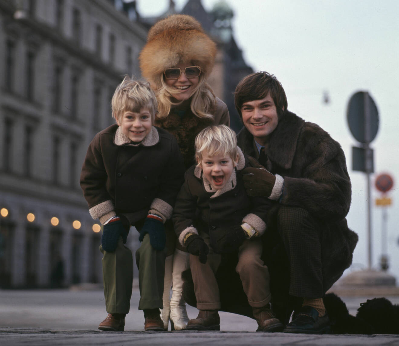 Christina Schollin och Hans Wahlgren med barnen Peter och Niclas 60-tal
