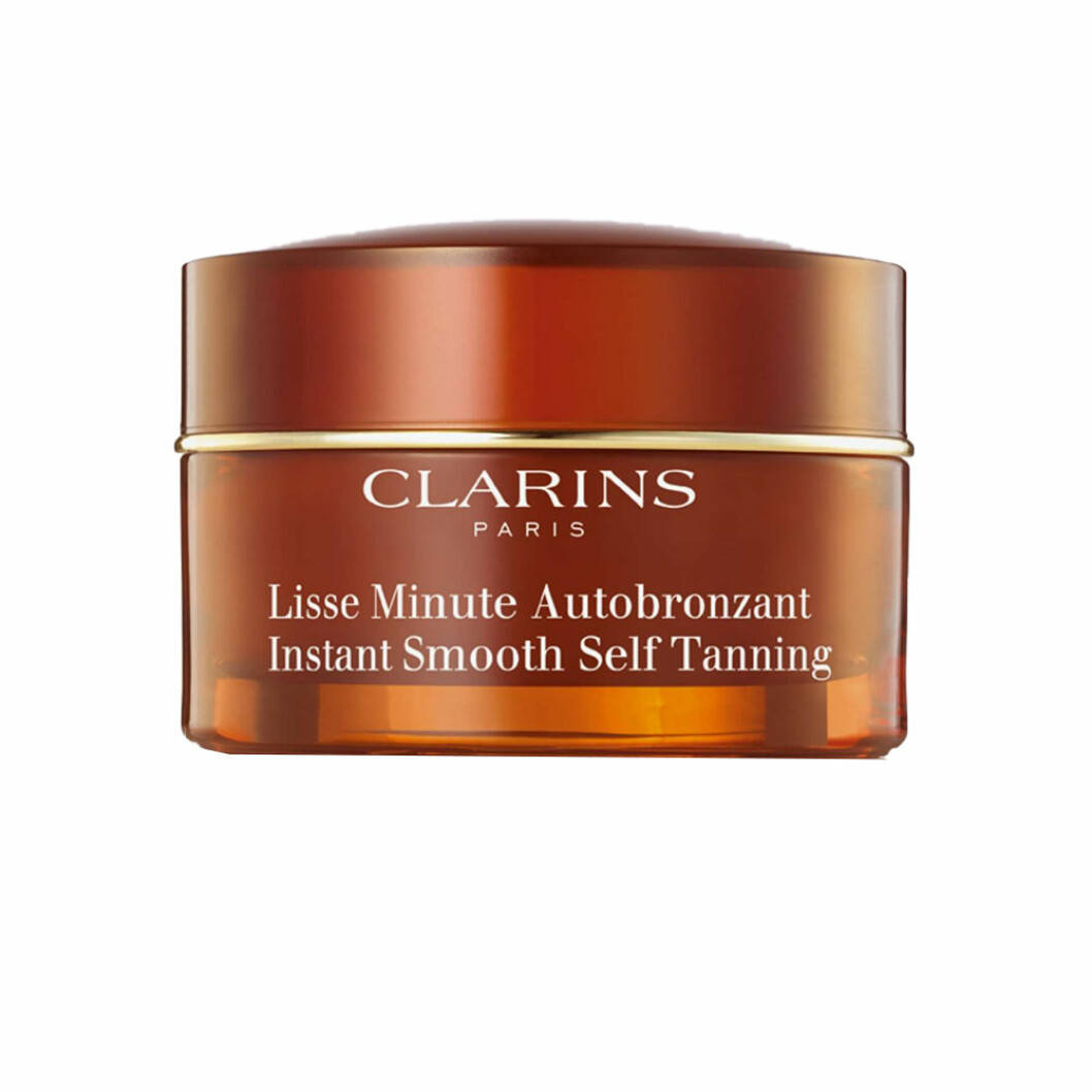 Clarins, self tanning, 30 ml. <a href="https://track.adtraction.com/t/t?a=1179647808&as=1213658115&t=2&tk=1&epi=busansikte&url=https://www.kicks.se/clarins/hudvard/ansiktsvard/brun-utan-sol/instant-smooth-self-tanning" target="_blank" rel="noopener">Här kan du köpa den</a>. Clarins brun utan sol för ansiktet