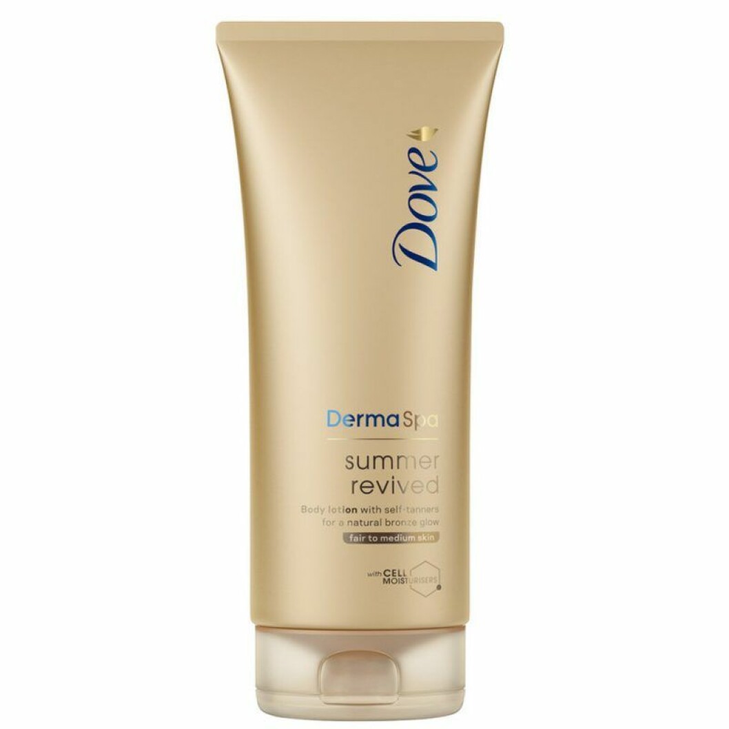Dermaspa summer revived, från Dove. <a href="https://track.adtraction.com/t/t?a=1136856392&as=1213658115&t=2&tk=1&epi=boostabrannan&url=https://www.ahlens.se/Skonhet/hudvard/sol/brun-utan-sol-15301/dove-dermaspa-summer-revived-fair-self-tan-body-lotion-200-ml-88460704/" target="_blank" rel="noopener">Här kan du köpa den</a>. Dove hudlotion