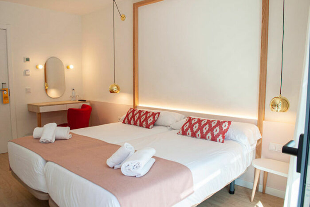 Hotellrummen är utformade för kvinnliga behov. dubbelrum på Som Dona