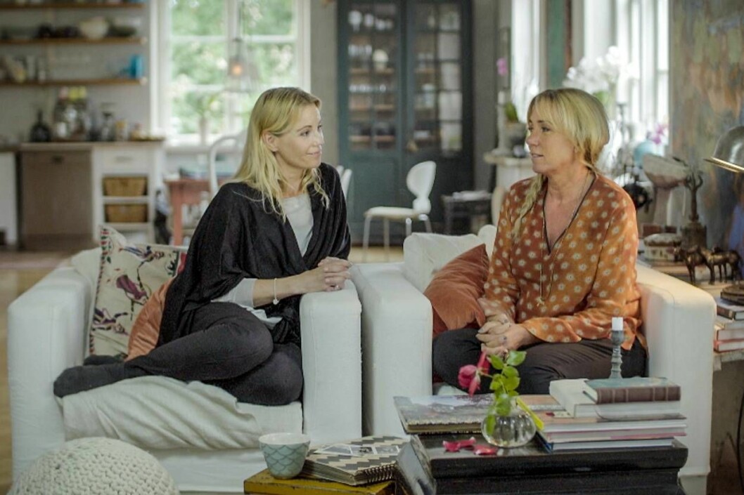 Sofia Helin och Anne Lundberg i ”30 liv i veckan”. Foto: SVT Sofia Helin och Anne Lundberg.