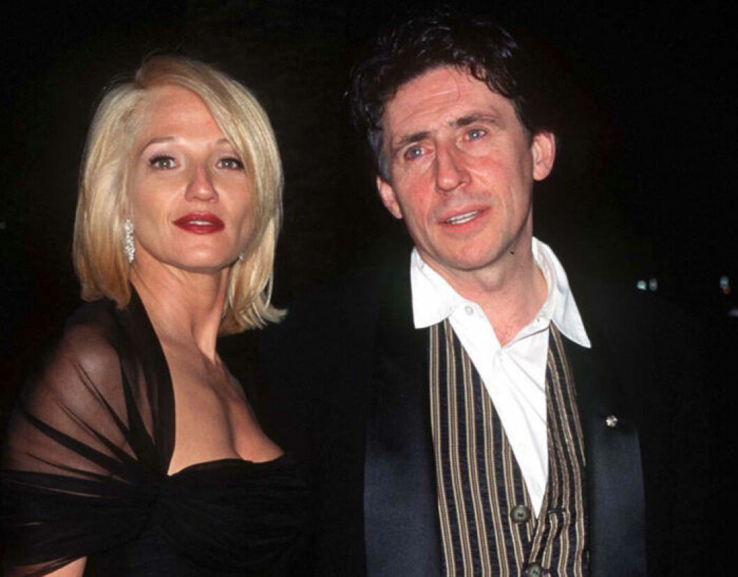 Ellen Barkin och Gabriel Byrne. Ellen Barkin och Gabriel Byrne.