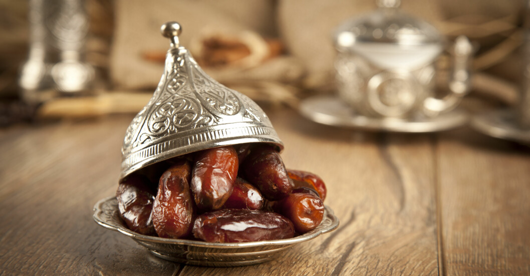 Dadlar går enkelt att göra juligare med alla möjliga olika smaker. Enkelt julgodis: Dadlar med julsmaker