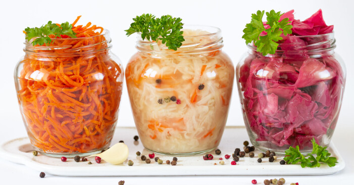 Fermenterade grönsaker: morötter, surkål och rödkål