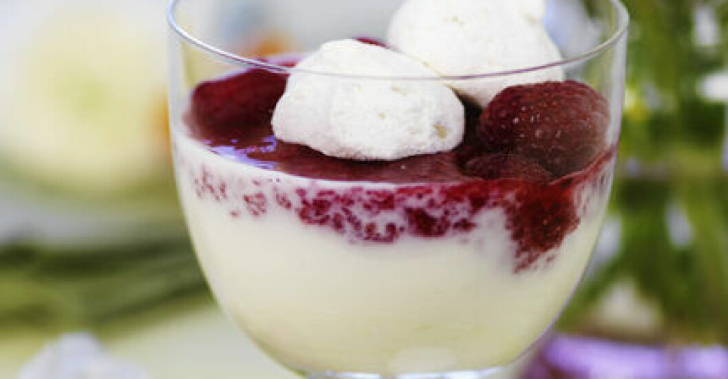 rabarbermousse med maräng