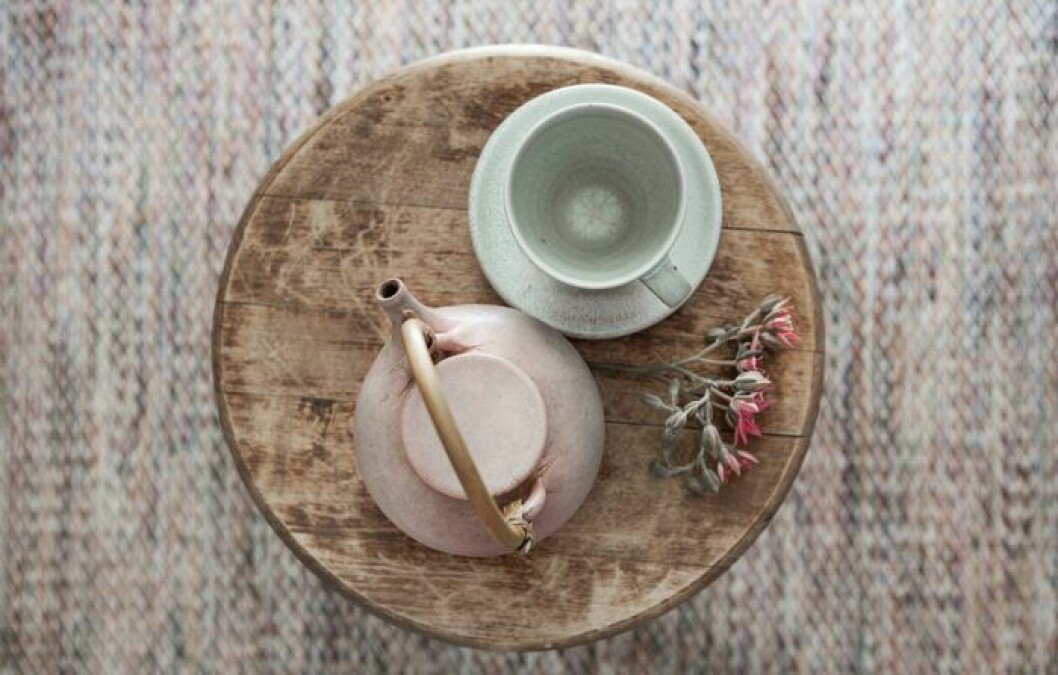 Stylist: <a href="https://www.fantasticfrank.se/medarbetare/josefin-haag" target="_blank" rel="noopener">Josefin Hååg</a> för Fantastic Frank/mäklare Linda Segerström. Foto: <a href="https://www.fantasticfrank.se/" target="_blank" rel="noopener">Fantastic Frank</a> Ikebana: Arrangera blommor medan du mediterar