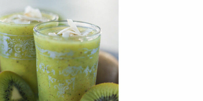 Grön smoothie med kiwi och gurka.