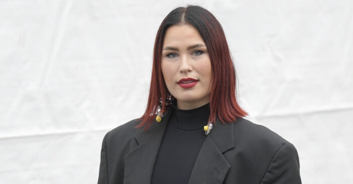 Molly Hammar tycker att klädindustrin har lite att jobba på! artisten Molly Hammar