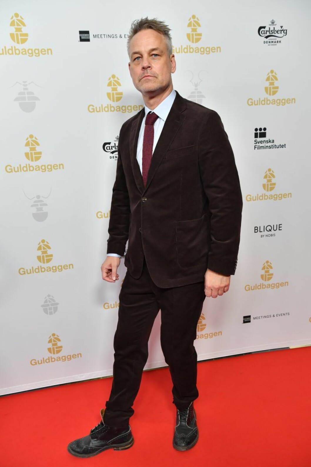 Henrik Schyffert. Henrik Schyffert på röda mattan på Guldbaggegalan 2020