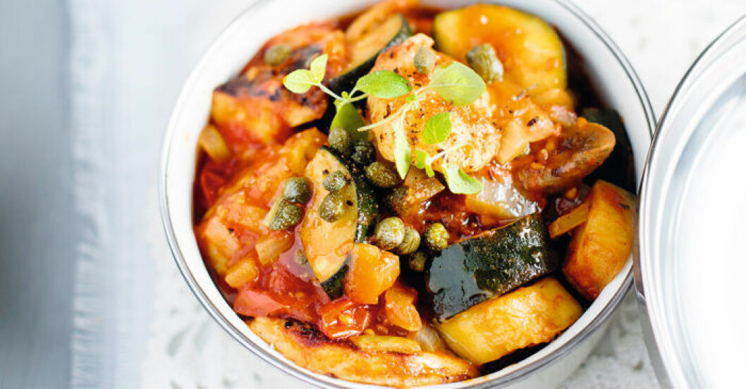 Halloumi ger sälta och tuggmotstånd – och är supergott! Het halloumigryta.