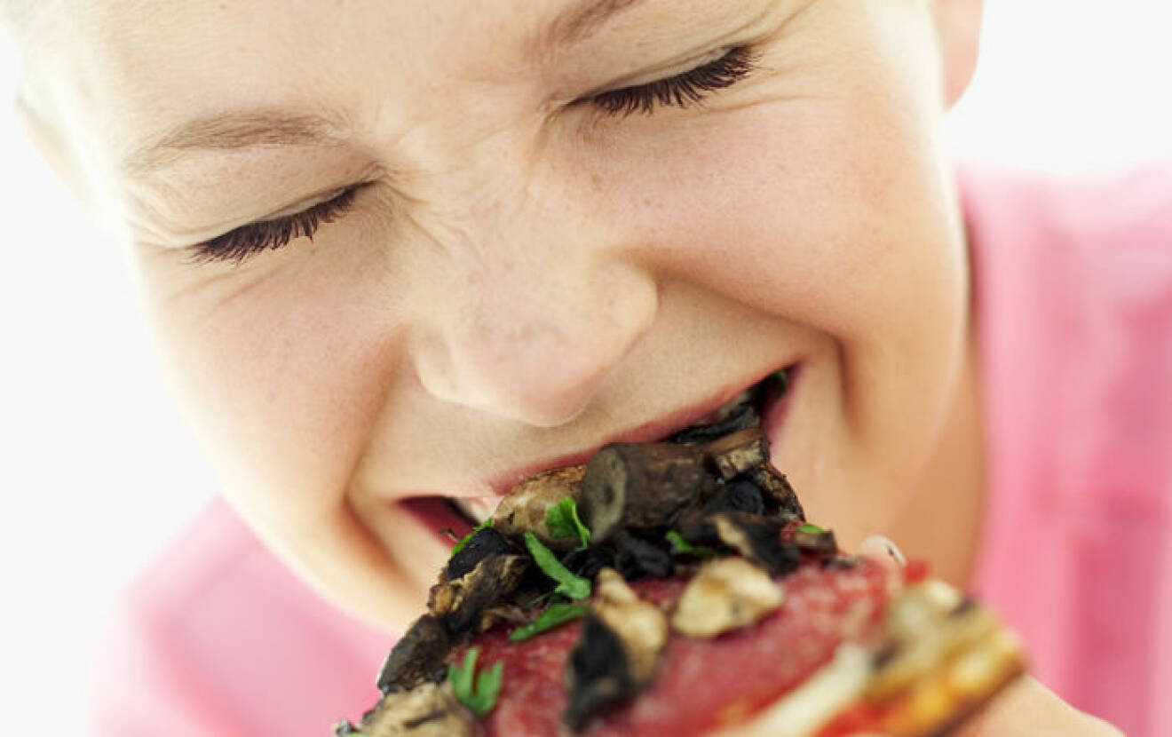Sätt tänderna i en hemlagad pizza - MåBra bjuder på kalorismarta recept!