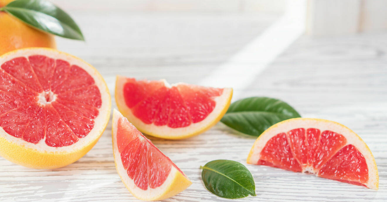 Byt apelsin mot grapefrukt för att kapa kalorier.