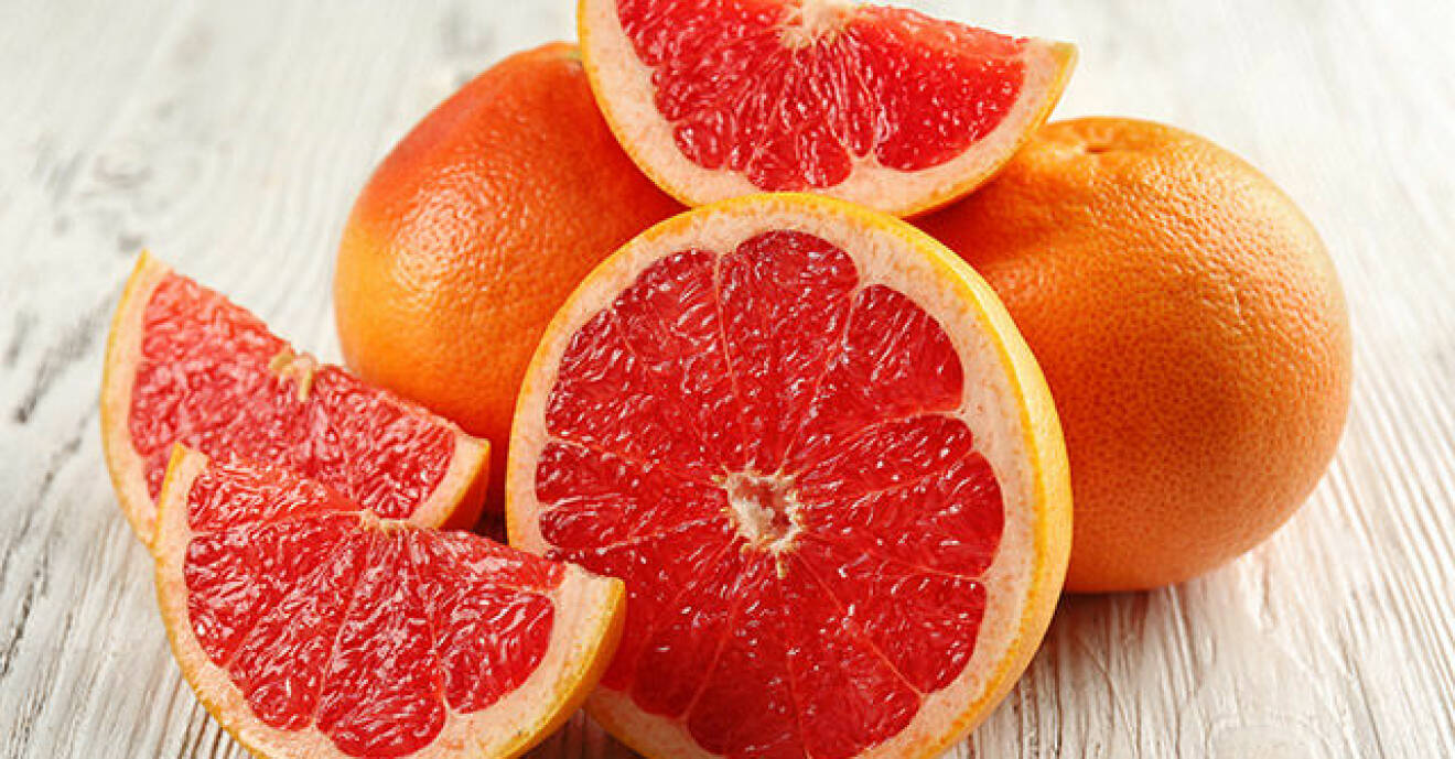 Lukta på grapefrukt och gå ner i vikt.