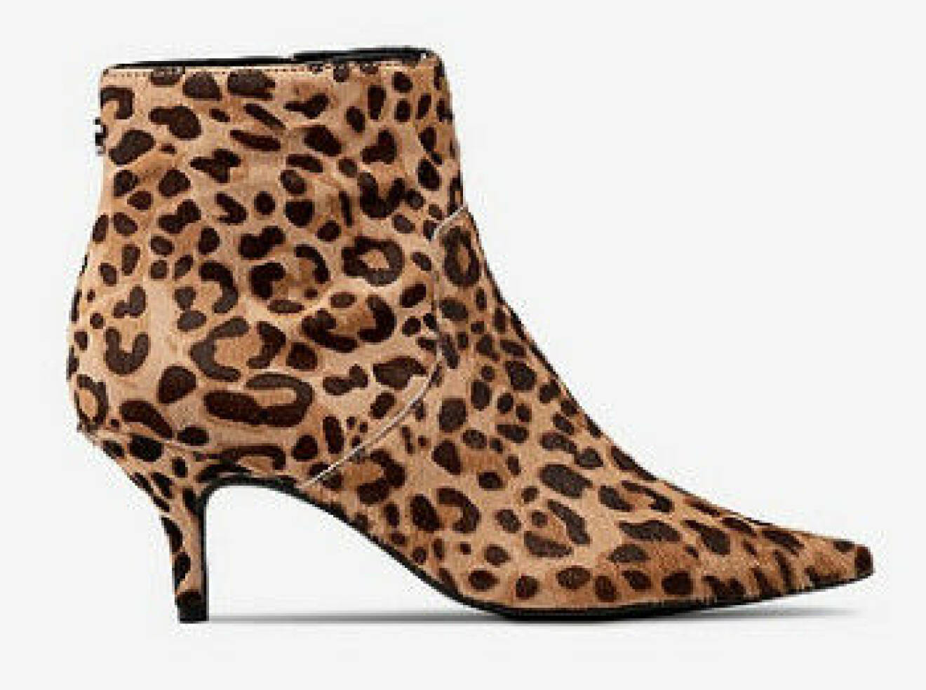 Leopardfläckiga boots.