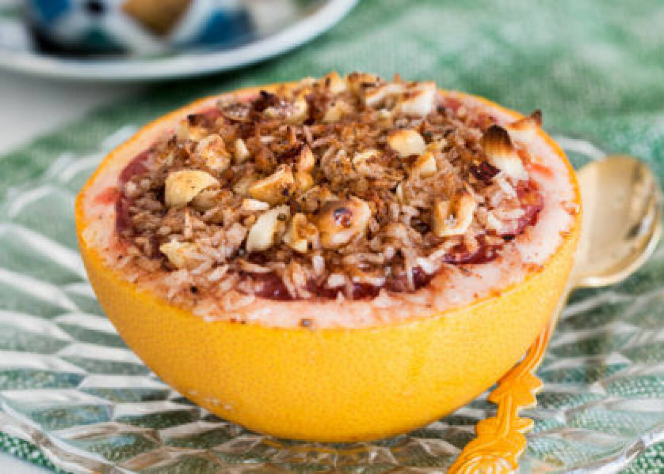 Prova att toppa grapefrukten med nötter!