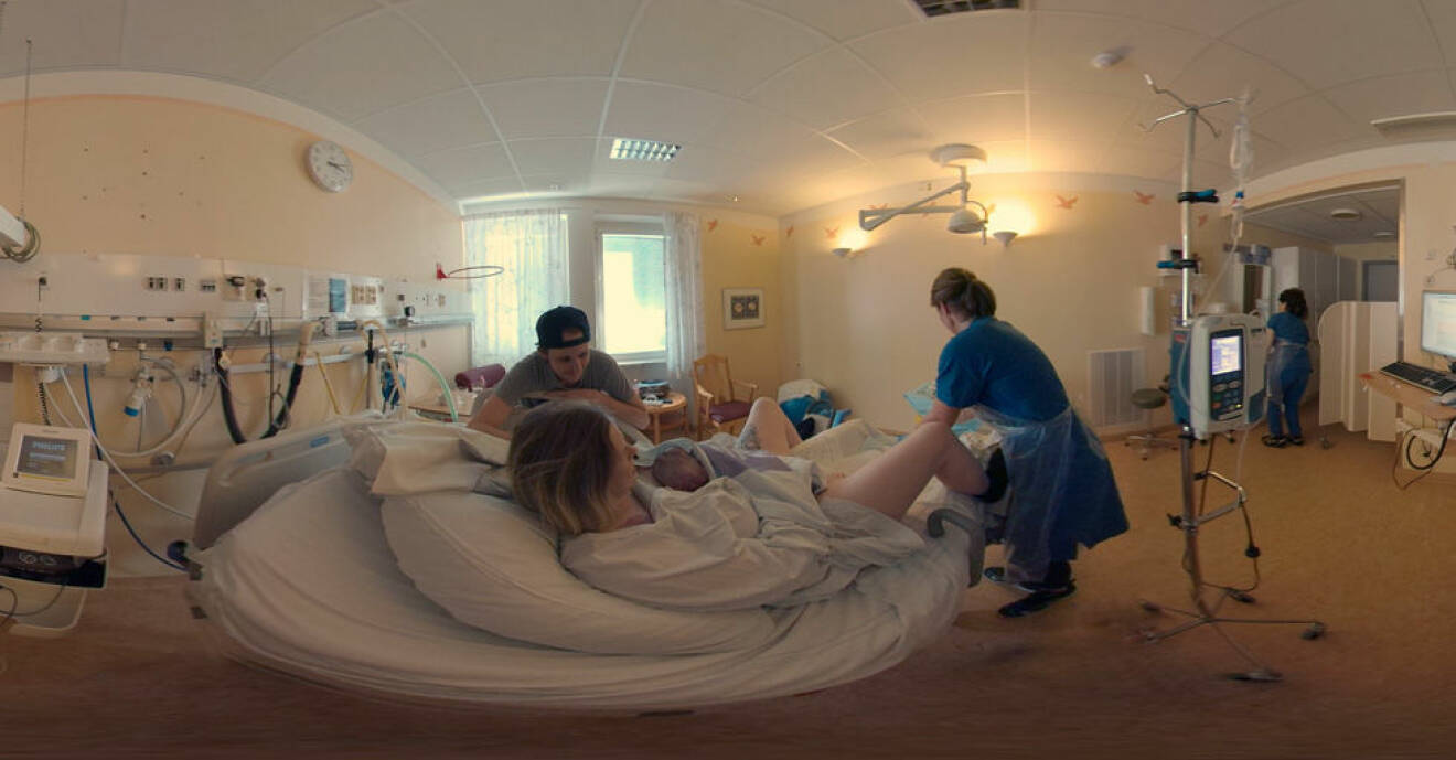 Se världens första förlossningsfilm i VR!