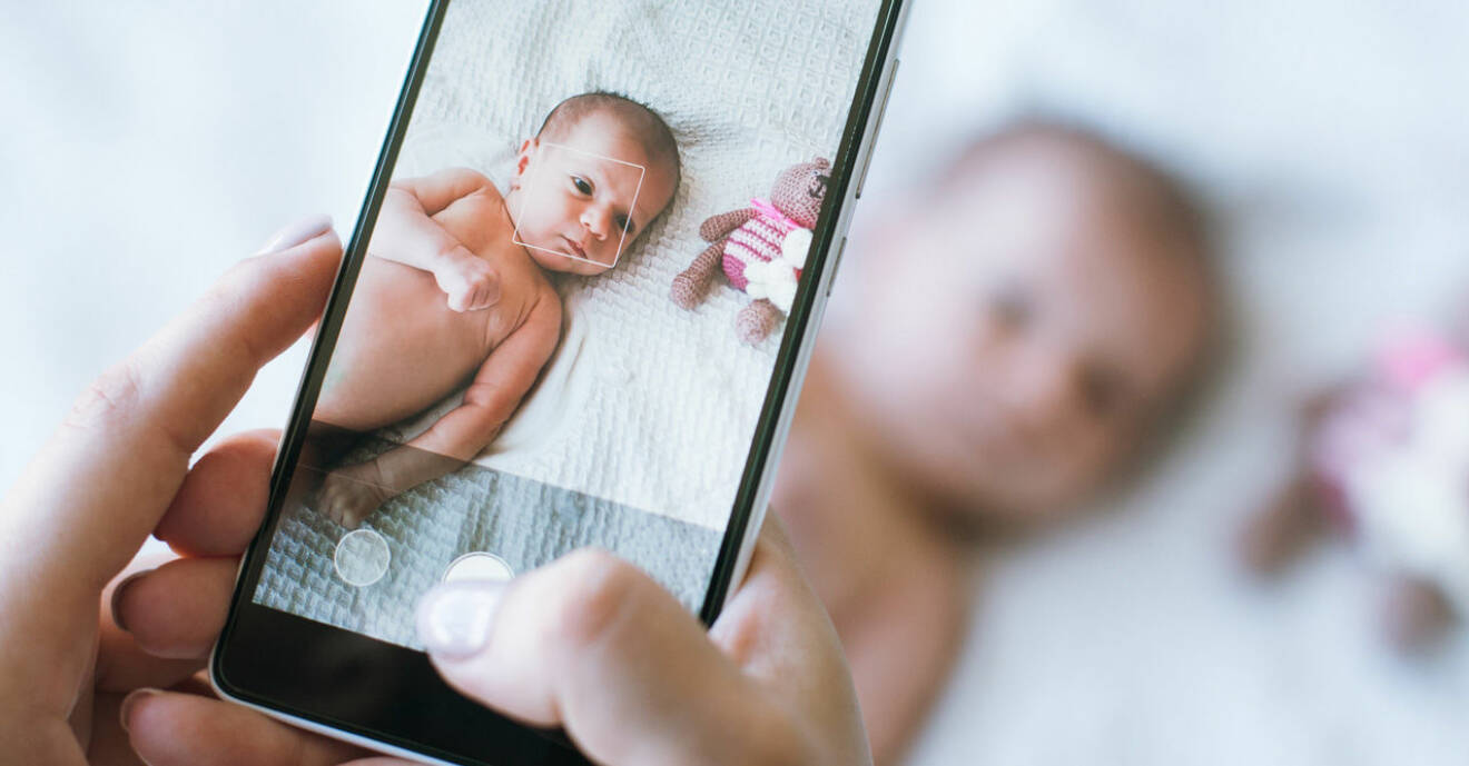 Fotograferar bebis med smartphone