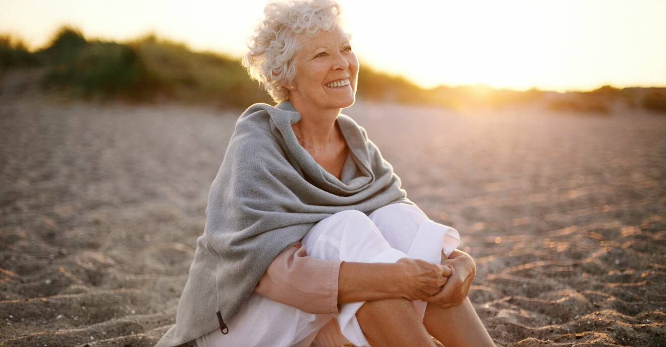 hälsosam och lycklig äldre kvinna
