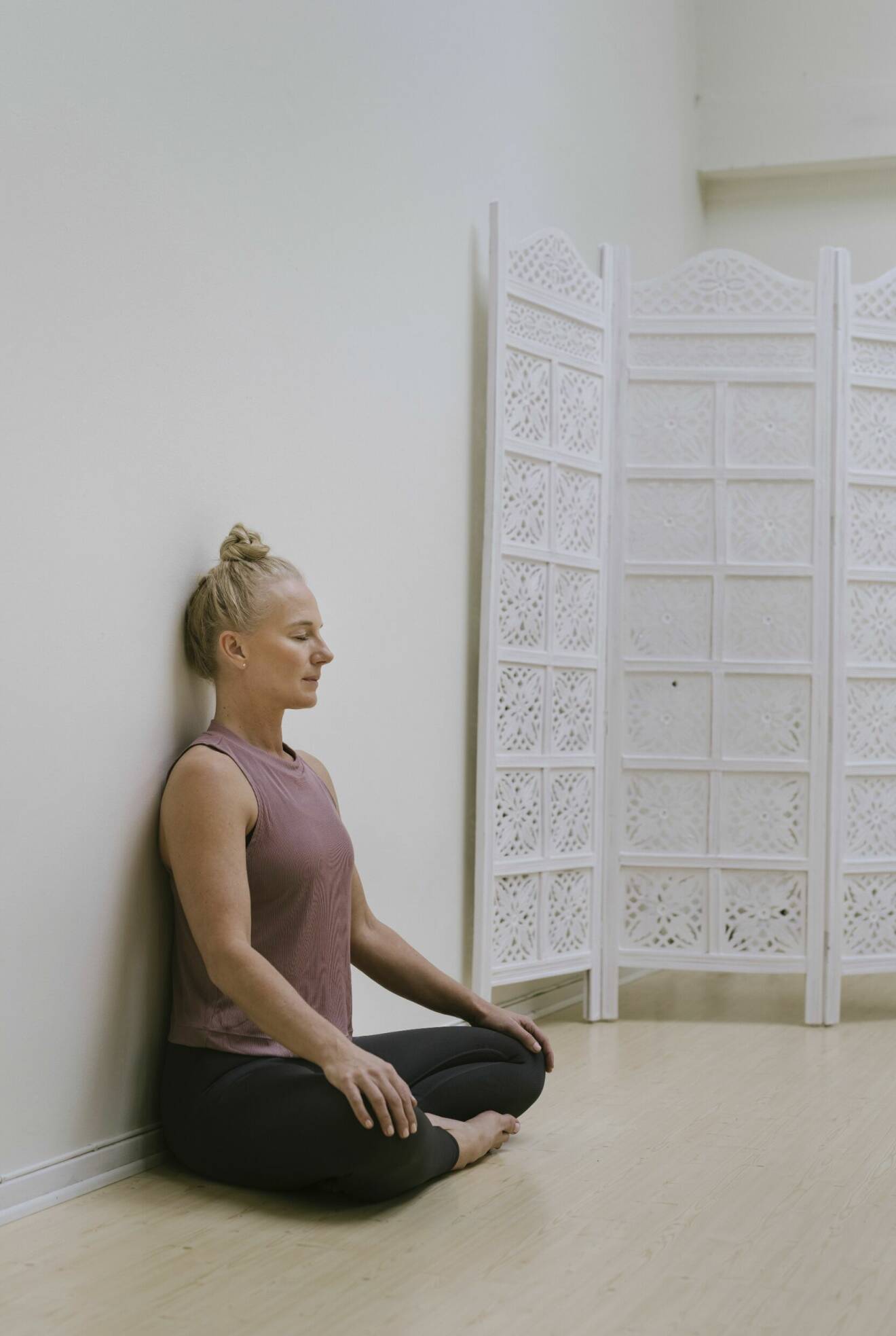 Åsa Nyvall visar yinyoga: Sittande meditation