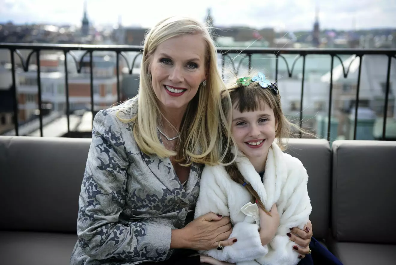 Erika Persson var 8 år gammal när hon var med i tv-serien Svenska hollywoodfruar för första gången. I dag är hon 20 år.
