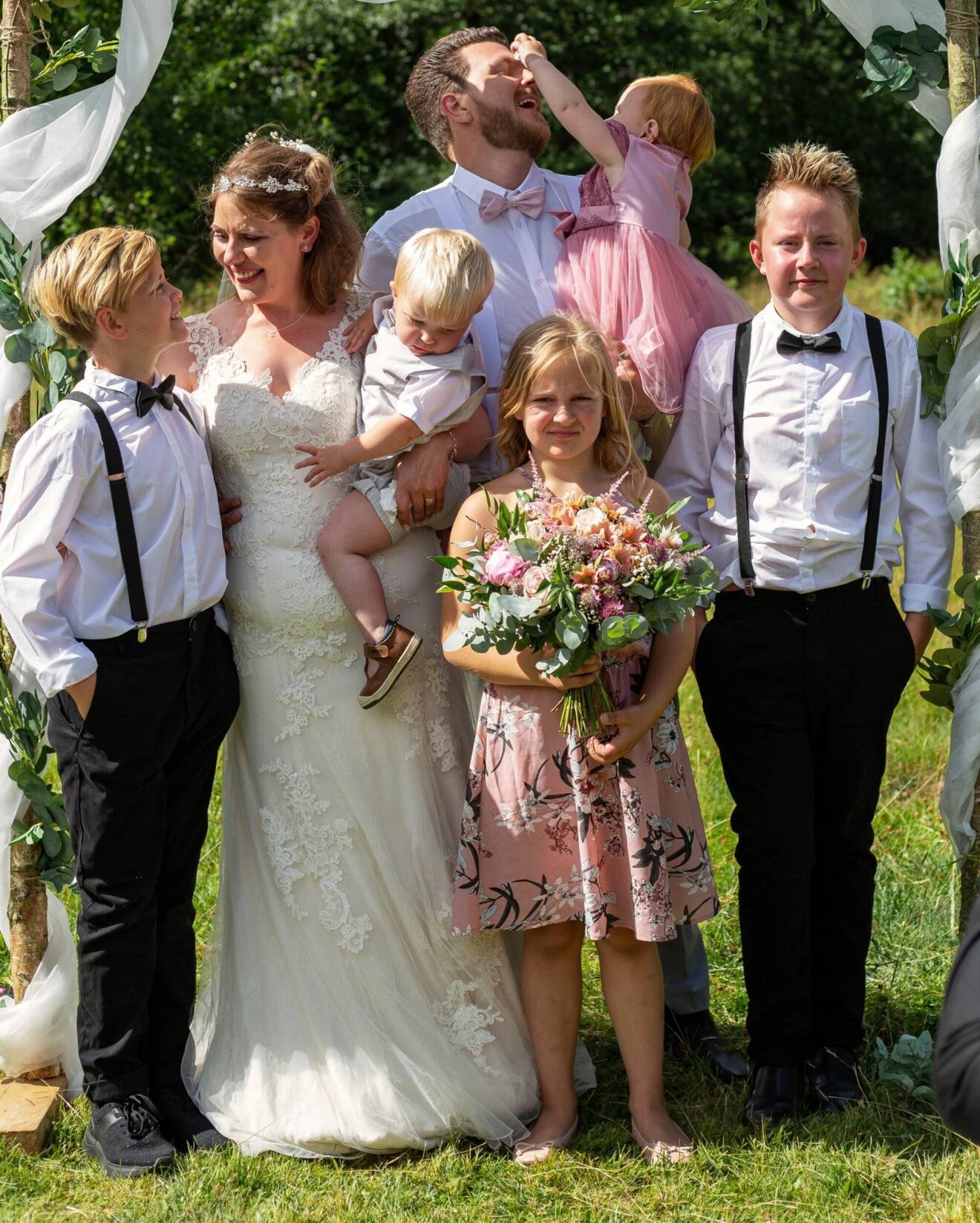 Catharina med sin familj på sitt bröllop