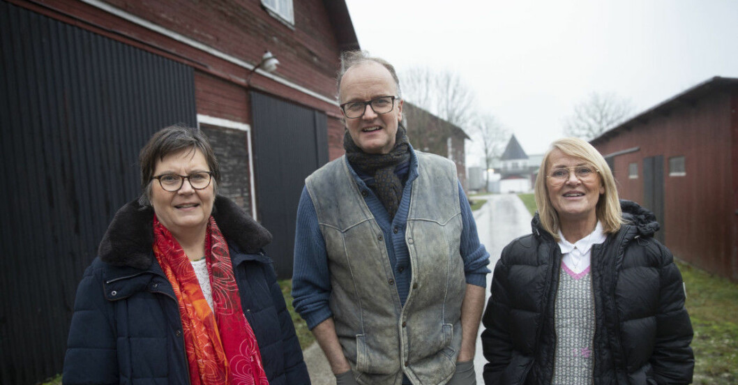 Idag trivs alla tre med att bo tillsamman på gården Stafva. Inger och Patrik till vänster som äkta par, och Ann, till höger, har en egen bostad i en separat del av huset.