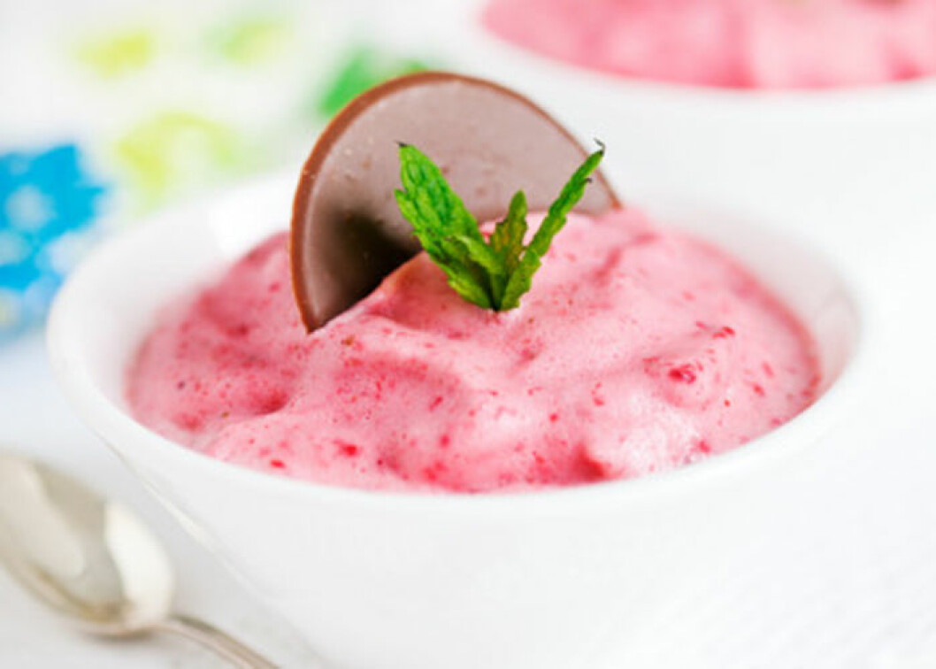 Dessert med yoghurt: Jordgubbsyoghurtglass.