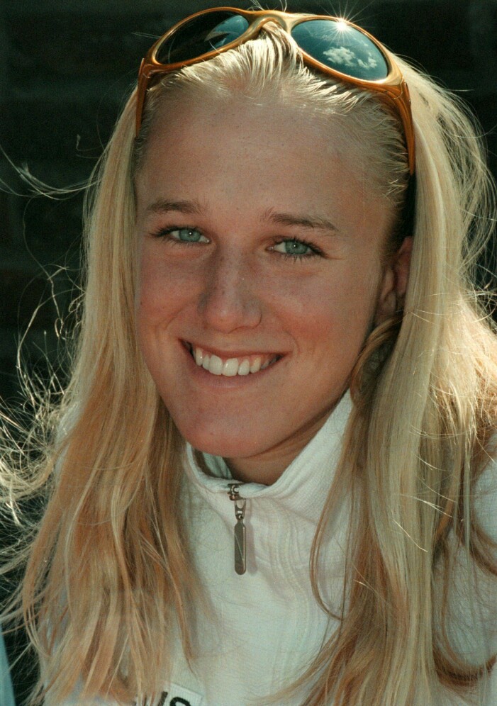 En bild på höjdhoppsstjärnan Kajsa från 1998. Kajsa Bergqvist