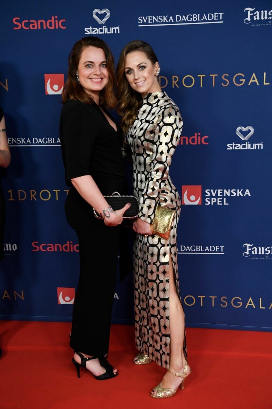 Karin Frick med sällskap. Karin Frick med sällskap på röda mattan på Idrottsgalan 2020